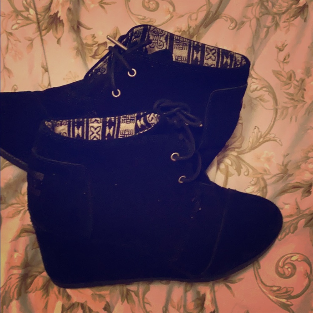 Toms Booties ! Worn once.